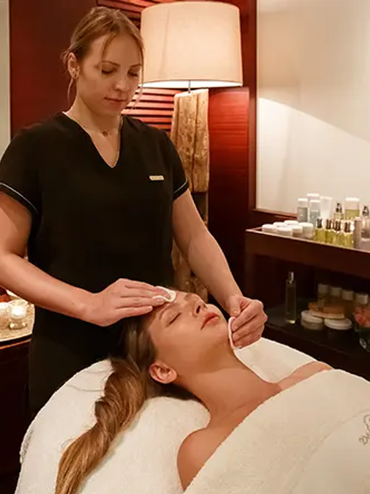 Aphrodites Radiance Facial