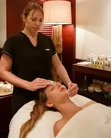 Aphrodites Radiance Facial